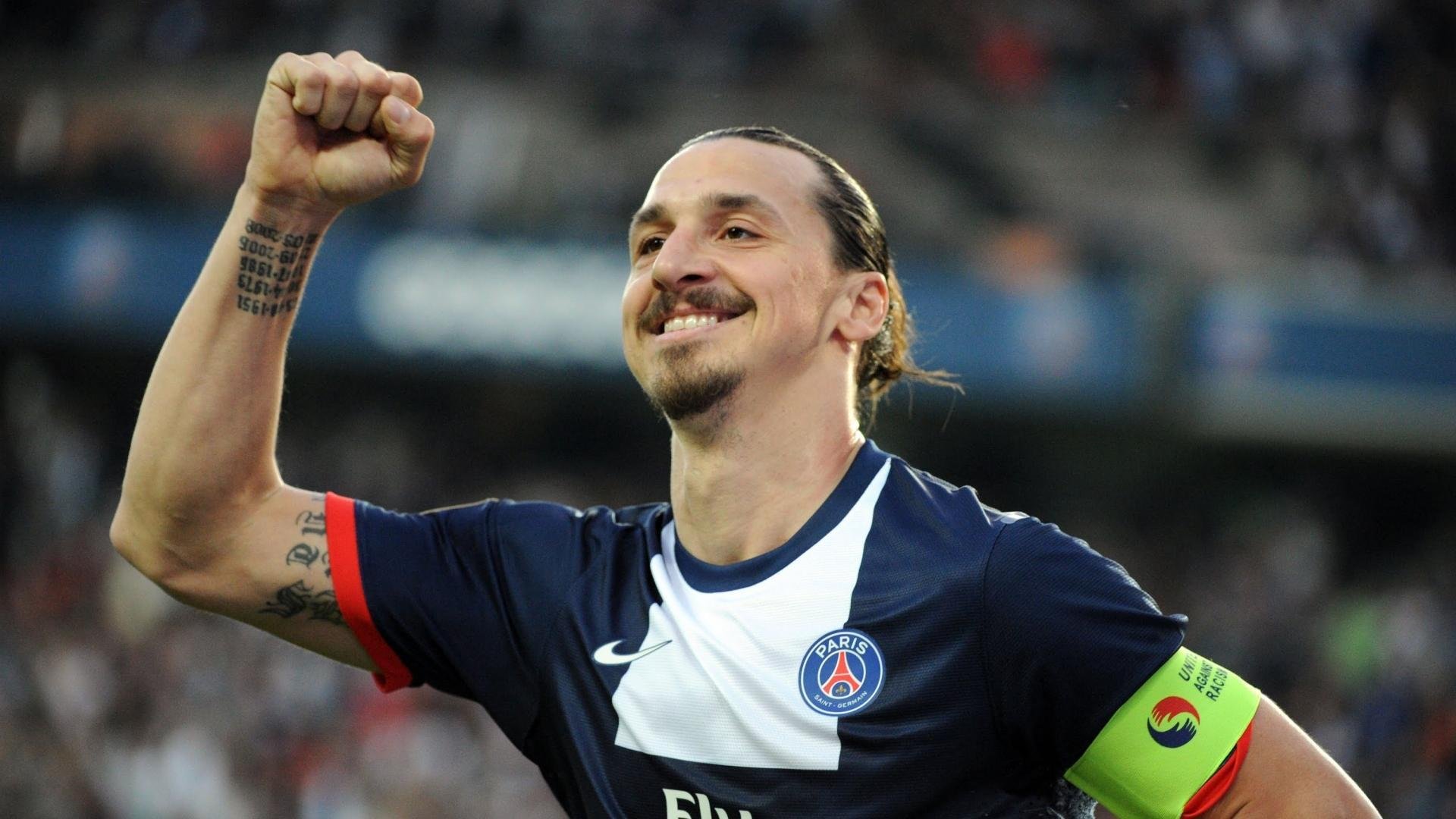 逆境中的战术调整：球队如何利用换人实现反转？，足球换人程序